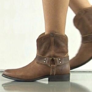 Frye Women’s Wyatt Harness Boots 8.5 Stagecoach Ready!